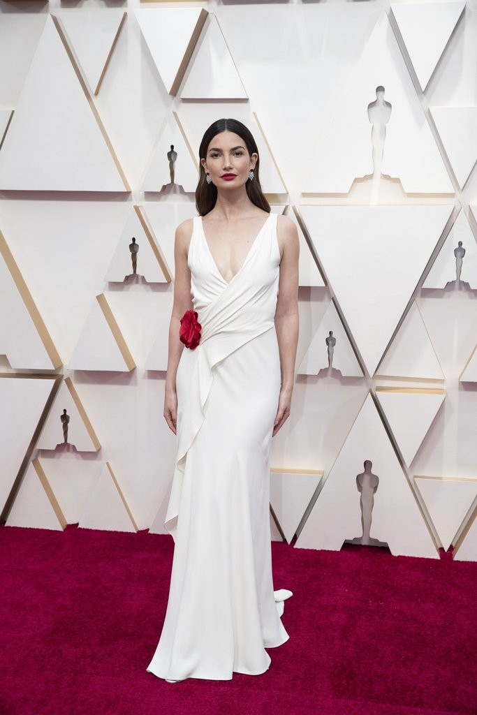 Lily Aldridge, The Oscars, White dress, Red Carpet, Azazie, celebrity styles